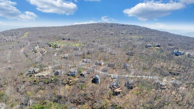 115 Hemlock DR, Wintergreen, VA 22958