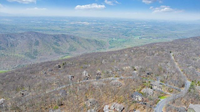 115 Hemlock DR, Wintergreen, VA 22958