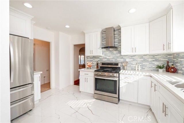 6303 Eileen, Los Angeles, CA 90043