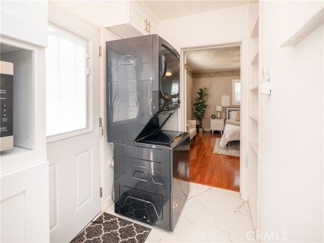 6303 Eileen, Los Angeles, CA 90043