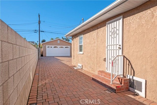 6303 Eileen, Los Angeles, CA 90043