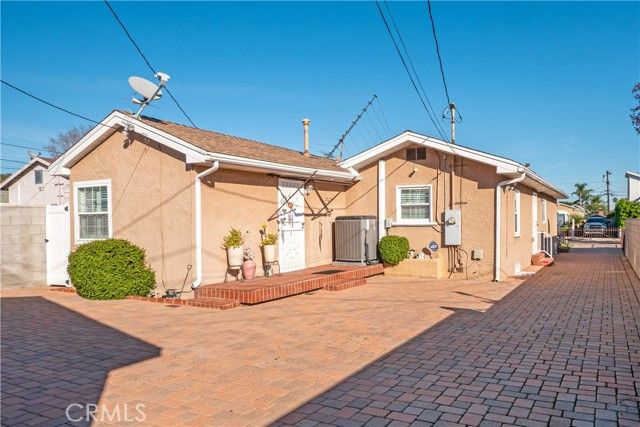 6303 Eileen, Los Angeles, CA 90043