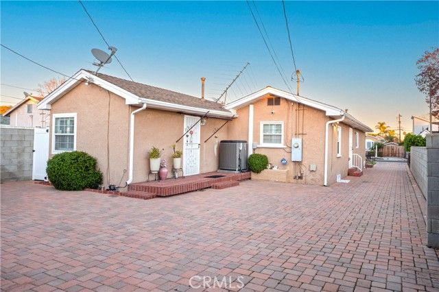 6303 Eileen, Los Angeles, CA 90043