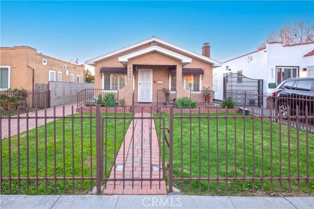 6303 Eileen, Los Angeles, CA 90043