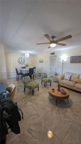 5300 Washington Street T324, Hollywood, FL 33021