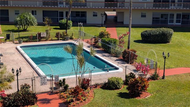 5300 Washington Street T324, Hollywood, FL 33021