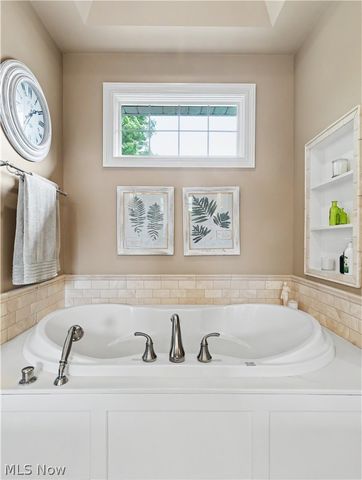 2039 Bent Creek Trail, Cuyahoga Falls, OH 44223