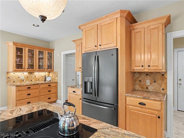 2039 Bent Creek Trail, Cuyahoga Falls, OH 44223