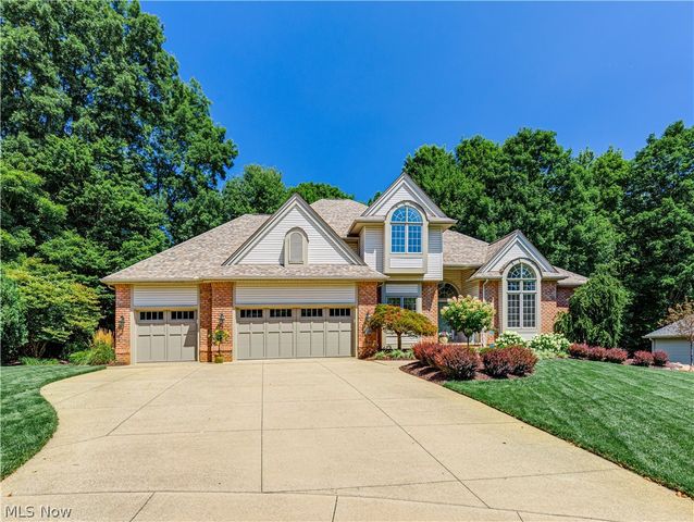 2039 Bent Creek Trail, Cuyahoga Falls, OH 44223