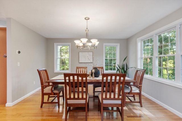 22 Hillcrest Dr, Acton, MA 01720