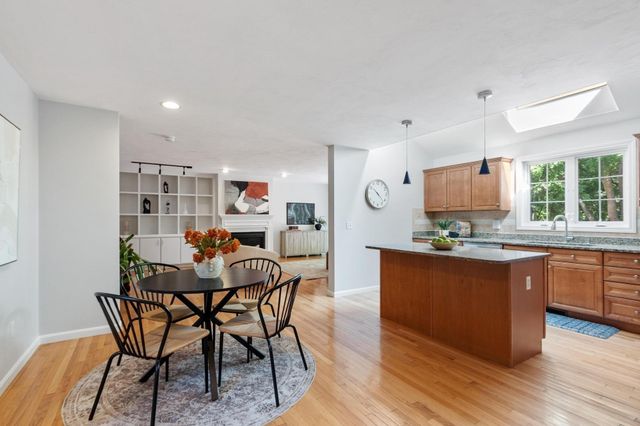 22 Hillcrest Dr, Acton, MA 01720