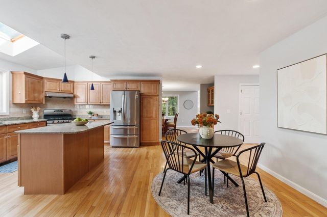 22 Hillcrest Dr, Acton, MA 01720