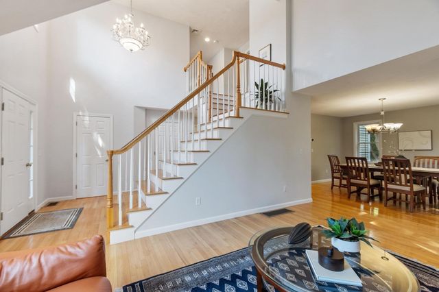 22 Hillcrest Dr, Acton, MA 01720
