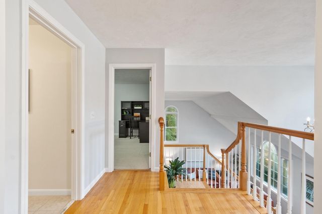 22 Hillcrest Dr, Acton, MA 01720