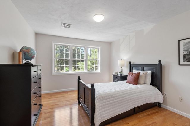 22 Hillcrest Dr, Acton, MA 01720