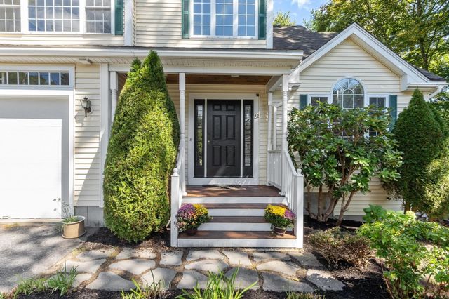 22 Hillcrest Dr, Acton, MA 01720
