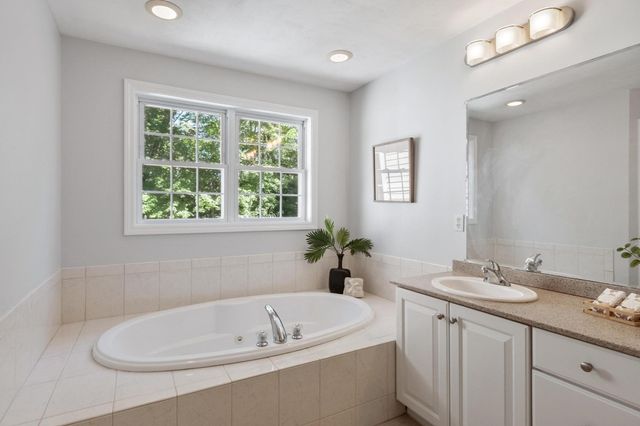 22 Hillcrest Dr, Acton, MA 01720