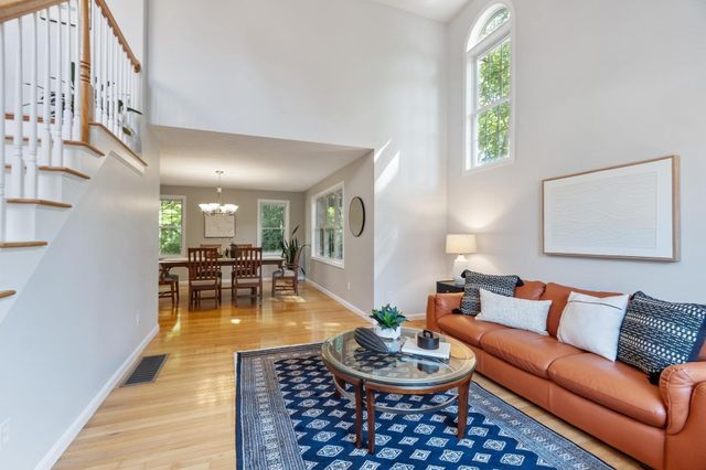 22 Hillcrest Dr, Acton, MA 01720