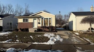 641 E Brockton Avenue, Madison Heights, MI 48071