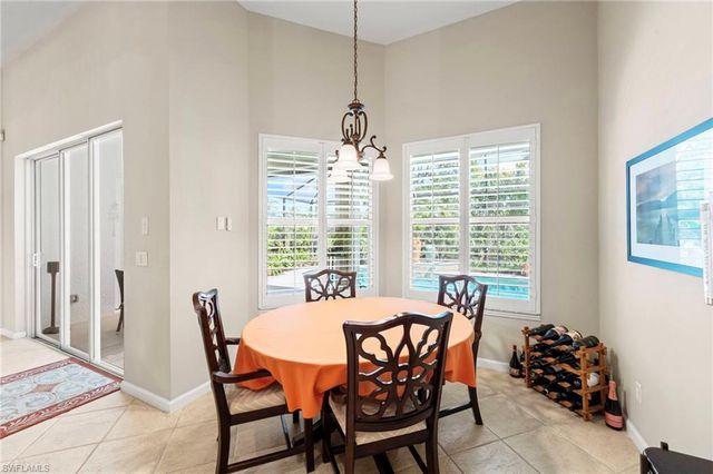 8215 Potomac LN, Naples, FL 34104