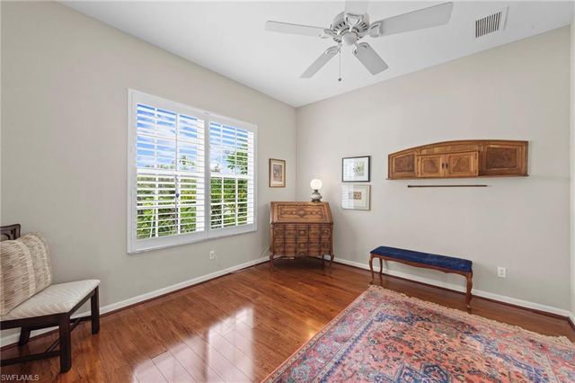 8215 Potomac LN, Naples, FL 34104