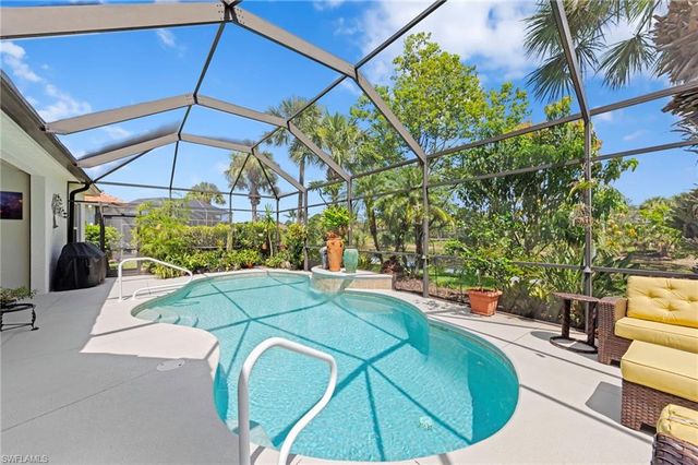 8215 Potomac LN, Naples, FL 34104