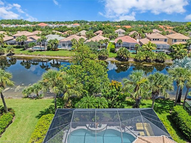 8215 Potomac LN, Naples, FL 34104