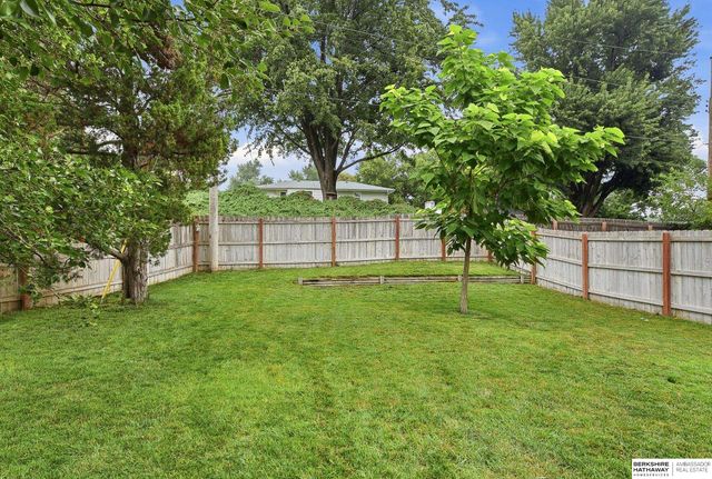11336 Gold Street, Omaha, NE 68144
