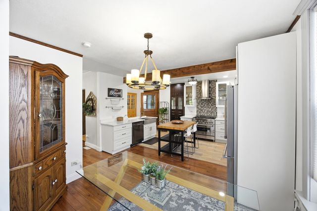 2720 Edina Boulevard, Zion, IL 60099
