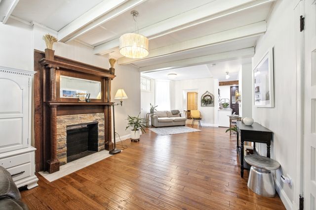 2720 Edina Boulevard, Zion, IL 60099