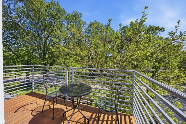 2720 Edina Boulevard, Zion, IL 60099