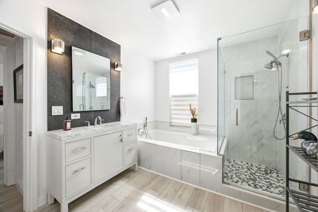 2720 Edina Boulevard, Zion, IL 60099
