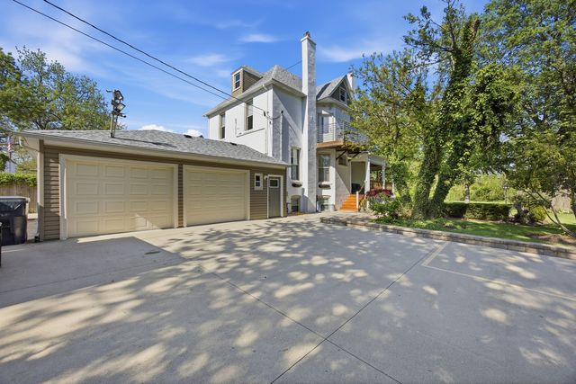 2720 Edina Boulevard, Zion, IL 60099