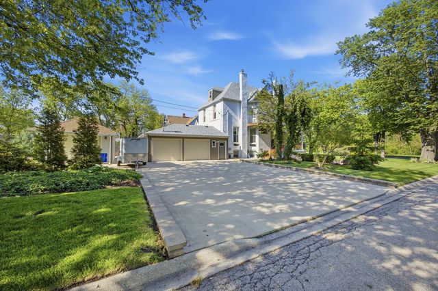 2720 Edina Boulevard, Zion, IL 60099