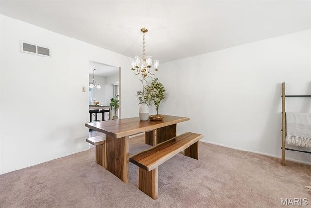4733 Ambs Road, St Louis, MO 63128