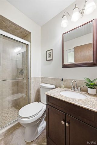 4733 Ambs Road, St Louis, MO 63128