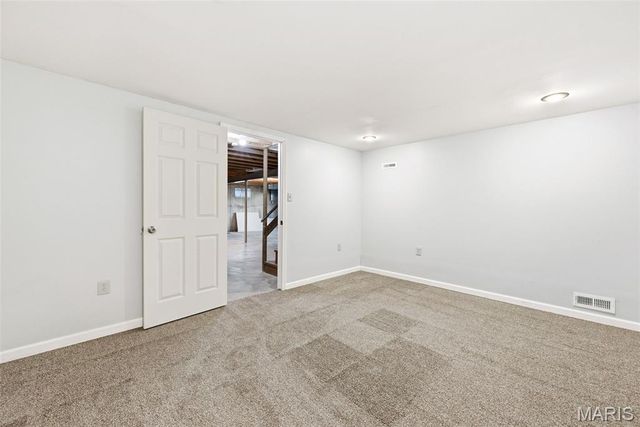 4733 Ambs Road, St Louis, MO 63128