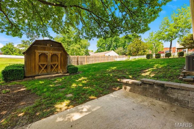 4733 Ambs Road, St Louis, MO 63128