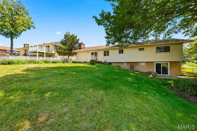4733 Ambs Road, St Louis, MO 63128