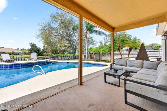 4021 Caparosa Circle, Melbourne, FL 32940