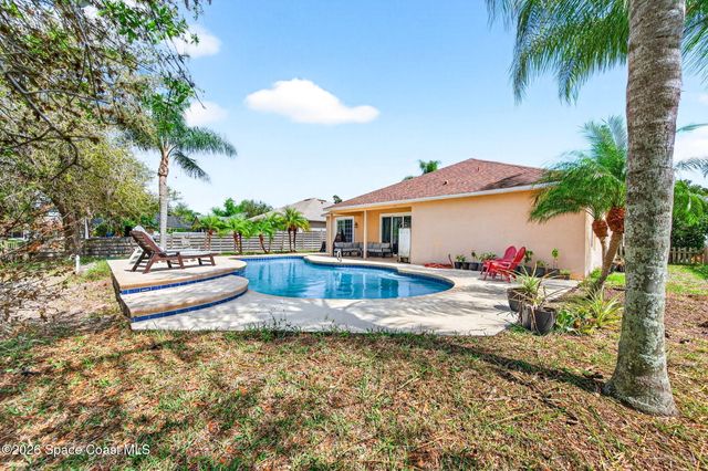 4021 Caparosa Circle, Melbourne, FL 32940