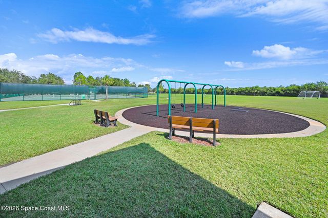 4021 Caparosa Circle, Melbourne, FL 32940