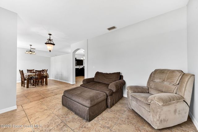 4021 Caparosa Circle, Melbourne, FL 32940