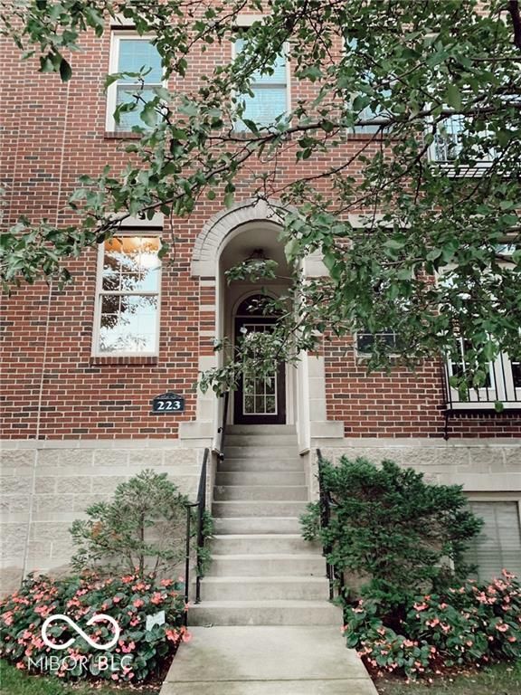223 N New Jersey Street D, Indianapolis, IN 46204