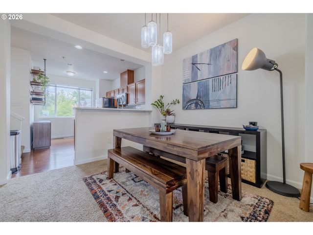 360 Nw 116TH Ave 102, Portland, OR 97229