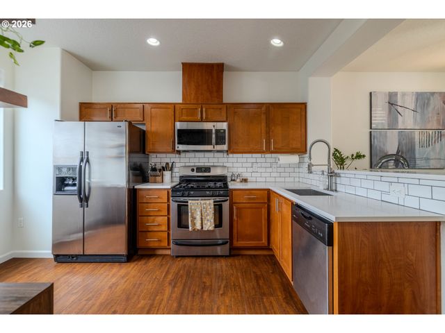 360 Nw 116TH Ave 102, Portland, OR 97229