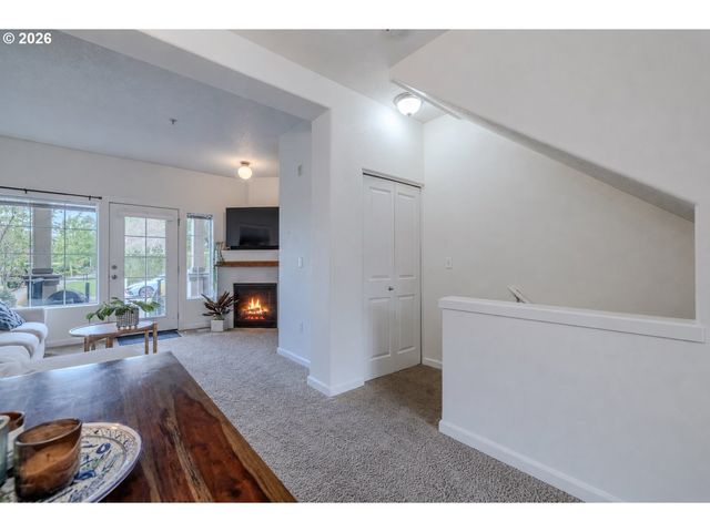 360 Nw 116TH Ave 102, Portland, OR 97229