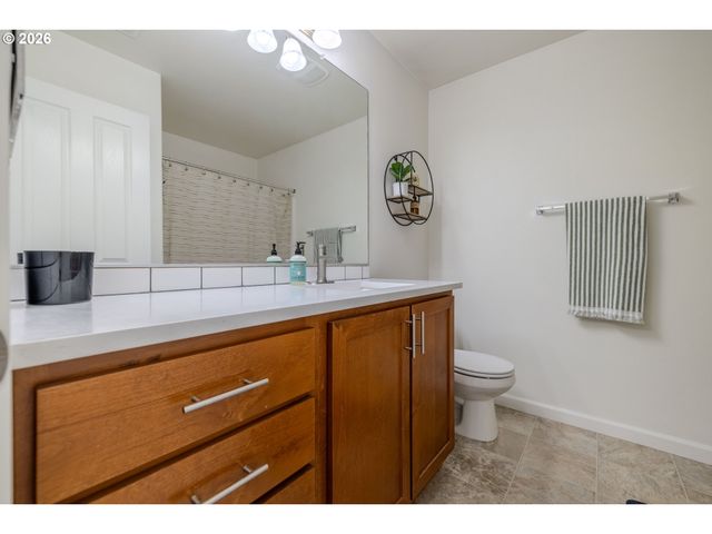 360 Nw 116TH Ave 102, Portland, OR 97229