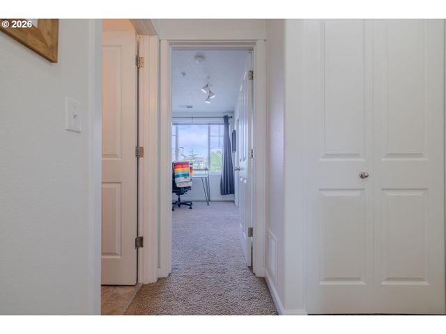 360 Nw 116TH Ave 102, Portland, OR 97229