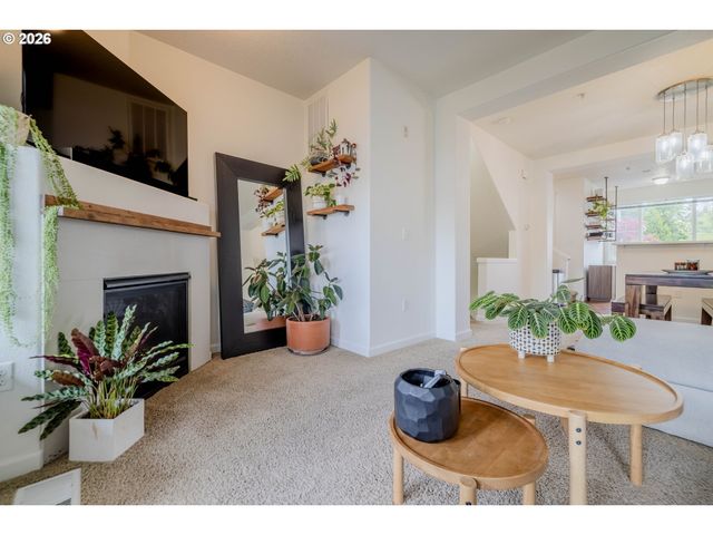 360 Nw 116TH Ave 102, Portland, OR 97229